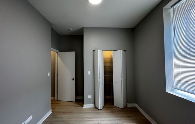 2 beds, 1 bath, $1,950, Unit 4007 #C