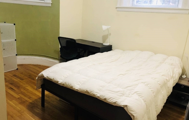 100 Saint Marys St Apt 8A