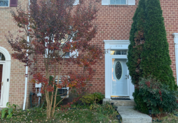 8548 PINE RUN CT
