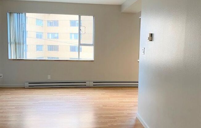 2 beds, 1 bath, 856 sqft, $1,775, Unit 305