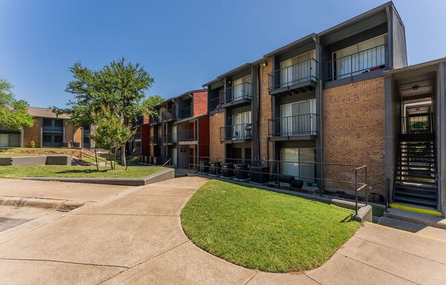 3 beds, 2 baths, 1,100 sqft, $1,495, Unit 251