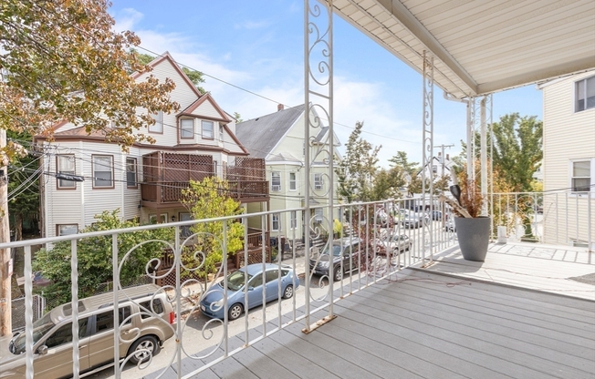 18 BAILEY ST