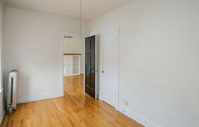 1 bed, 1 bath, 585 sqft, $1,635, Unit 2612G-2R
