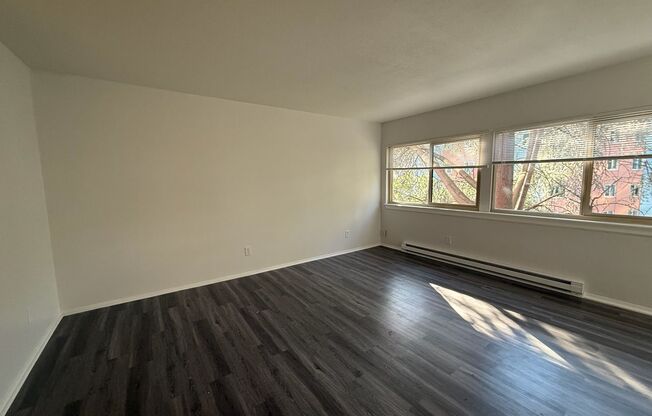 1 bed, 1 bath, 607 sqft, $1,695, Unit 603