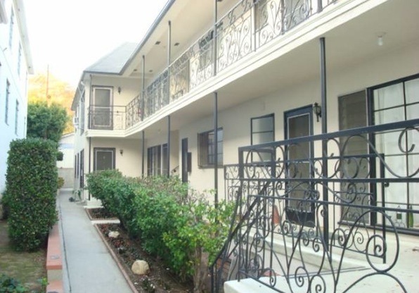 Los Feliz Apartments