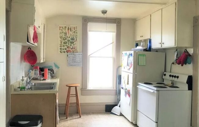 4 Bedroom House Minutes to WWU!! (Lease ends 1/7/2027)