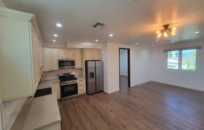 13802 ERWIN ST