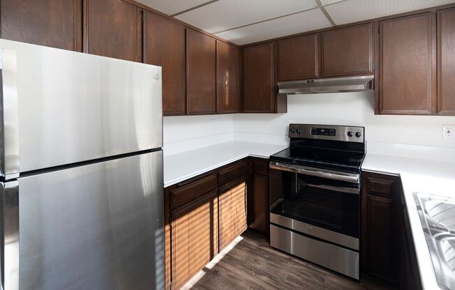 *MOVE-IN SPECIAL* Large One Bedroom in Gated Community with A/C