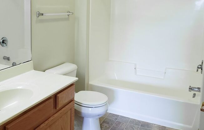 2 beds, 2 baths, 1,186 sqft, $1,905, Unit 200-102