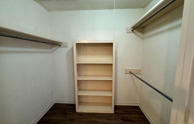 Cute 1 bed 1.5 bath in Whisperwood