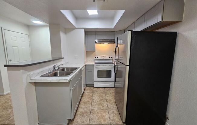 1 bed, 1 bath, 500 sqft, $995, Unit 115