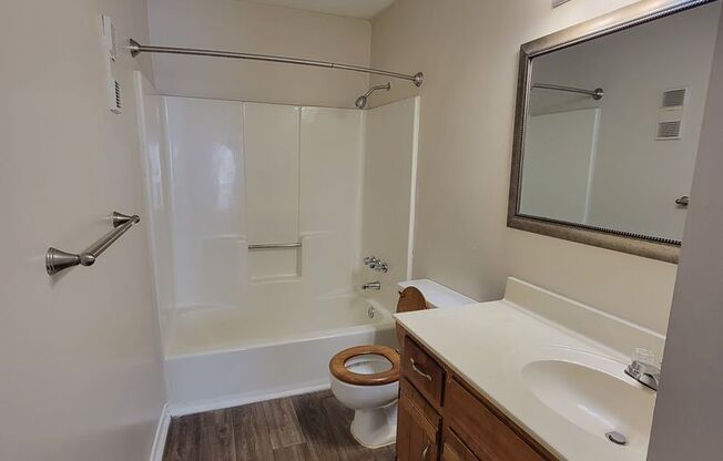 2 beds, 2 baths, 1,080 sqft, $1,170, Unit 203 I