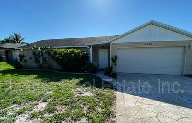 1039 NE 13th AVE