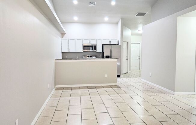 Like New  3 bedroom, 2bath 1 car garage