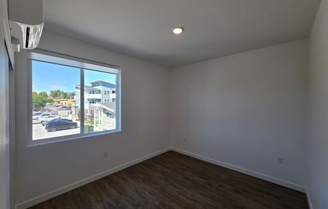 2 beds, 2 baths, 917 sqft, $2,895, Unit 2116-203