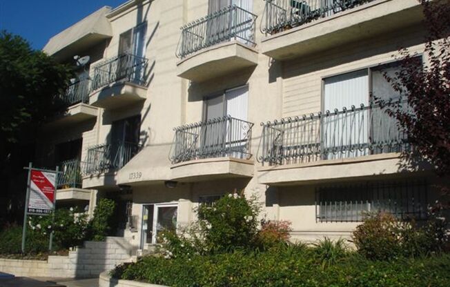Courtland Arms Apartments