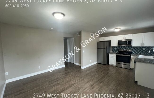 2749 West Tuckey Lane