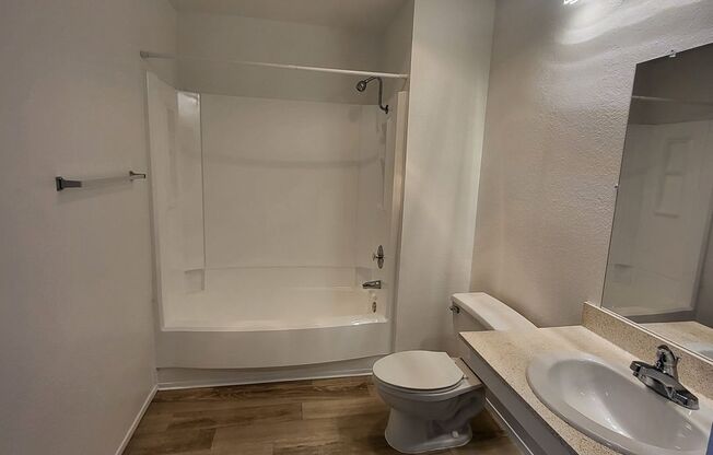 1 bed, 1 bath, 640 sqft, $2,095, Unit 658 - 168