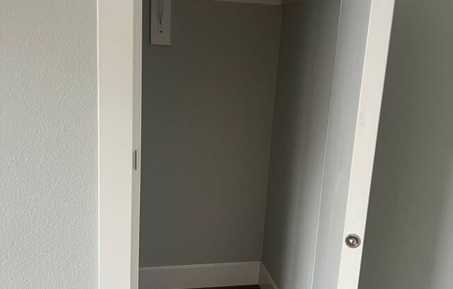 2 beds, 1.5 baths, 810 sqft, $1,650, Unit 918 W 16th Street