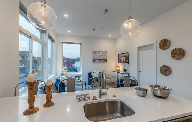 2 beds, 2 baths, 1,100 sqft, $1,875, Unit 208