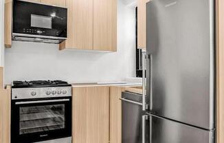 315 E 95 ST
