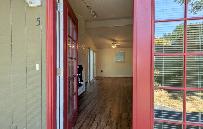2 beds, 1 bath, 800 sqft, $1,365, Unit 3485-05