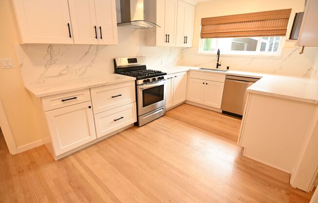 3 bed 2 bath home available now! 1394 Forrestal Ave San Jose, CA 95110