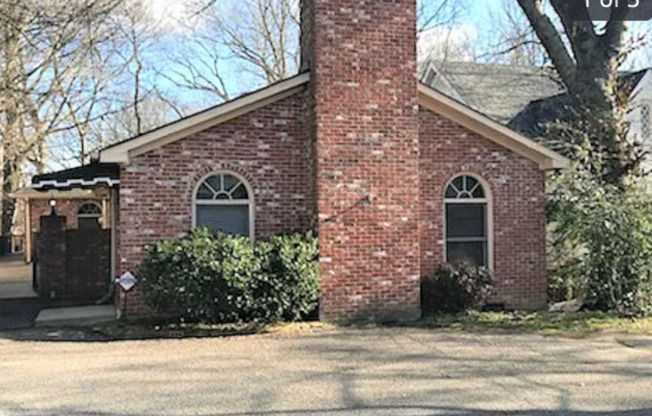 3-Bedroom, 2-Bathroom Brick Duplex in Green Hills