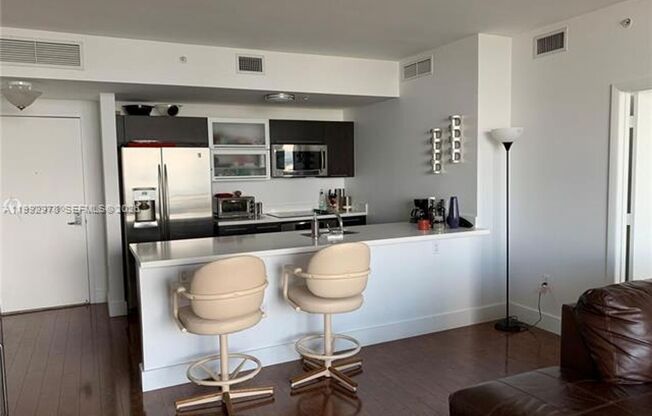 90 SW 3rd St # 4008 (A11992978)