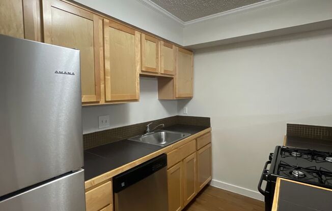 2 beds, 1 bath, 820 sqft, $1,399, Unit BOU-209