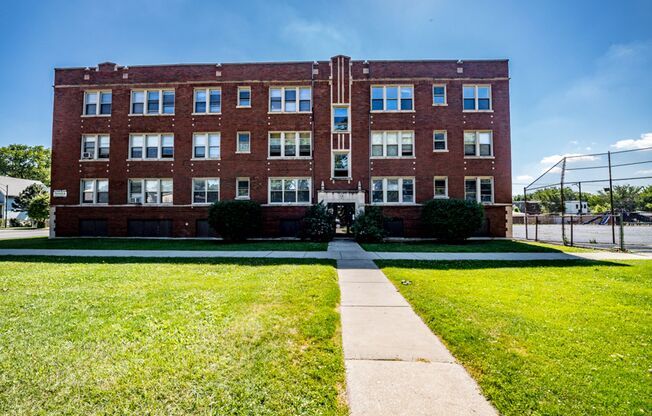 6705 S Michigan