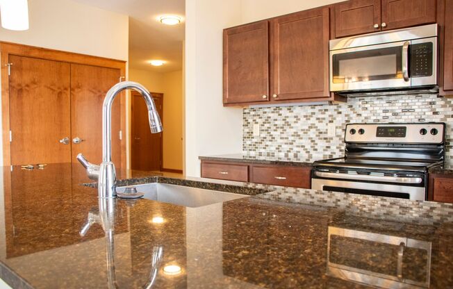 2 beds, 2 baths, $1,795, Unit 202