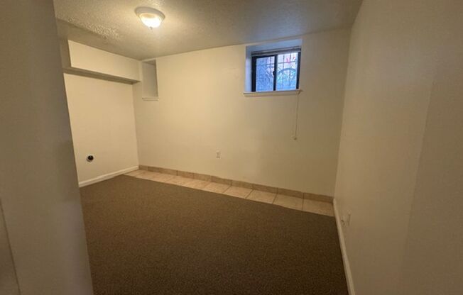 3 beds, 1 bath, 810 sqft, $1,590, Unit 732 S. Millvale Ave. #C1