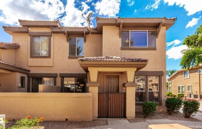 3 beds, 3 baths, 1,641 sqft, $2,150, Unit 1013