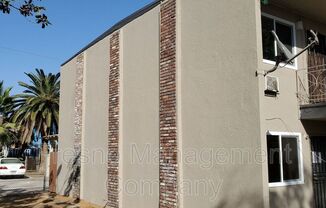 382 N GLENN