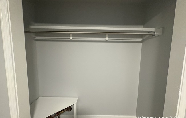 110 W 68 ST
