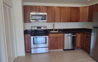 2 beds, 1 bath, 865 sqft, $1,545, Unit Unit #3