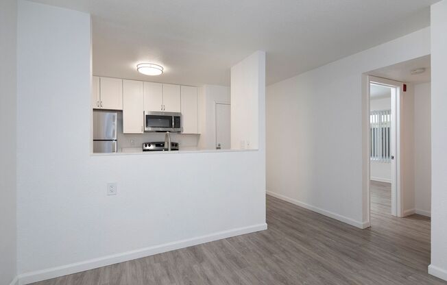 2 beds, 2 baths, 965 sqft, $2,895, Unit 130