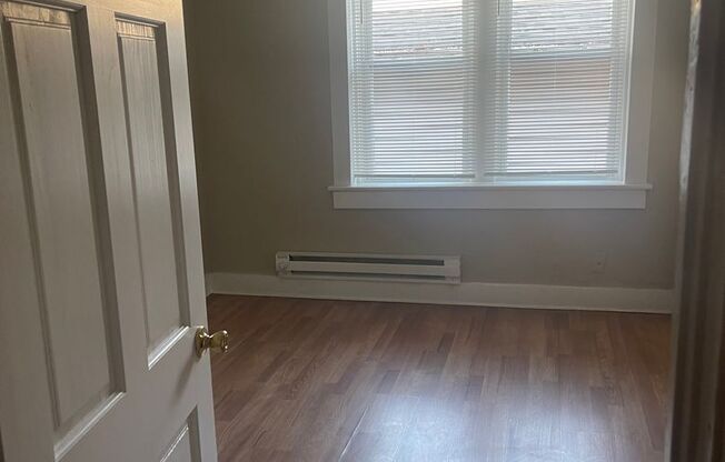 Large 2 bedroom apartment