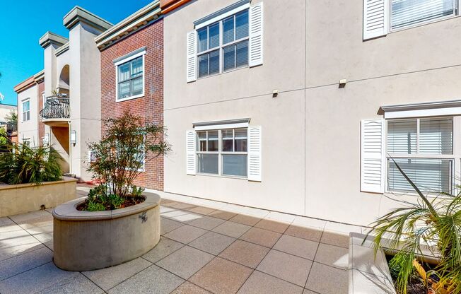 1 bed, 1.5 baths, $1,995, Unit #19