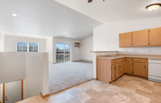 2 beds, 2 baths, $1,515, Unit 2766-10