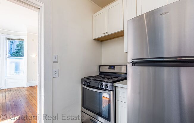 2 beds, 1 bath, $4,195