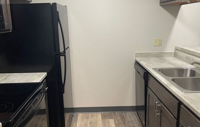 2 beds, 1.5 baths, 897 sqft, $950, Unit 149