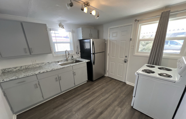 Updated 1 Bedroom 1 Bathroom Ranch Home in Wheatridge!
