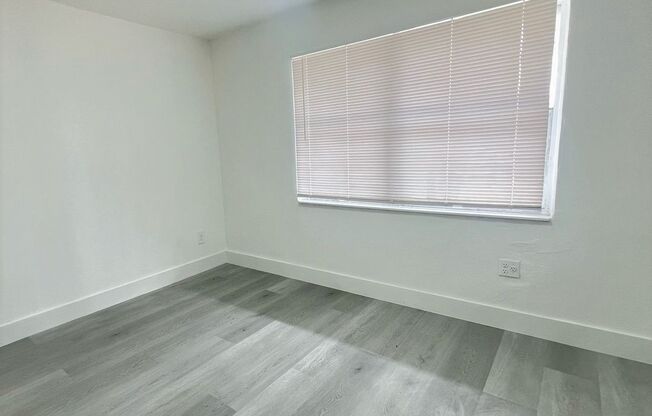 2 beds, 1 bath, 750 sqft, $1,800, Unit 5300-6