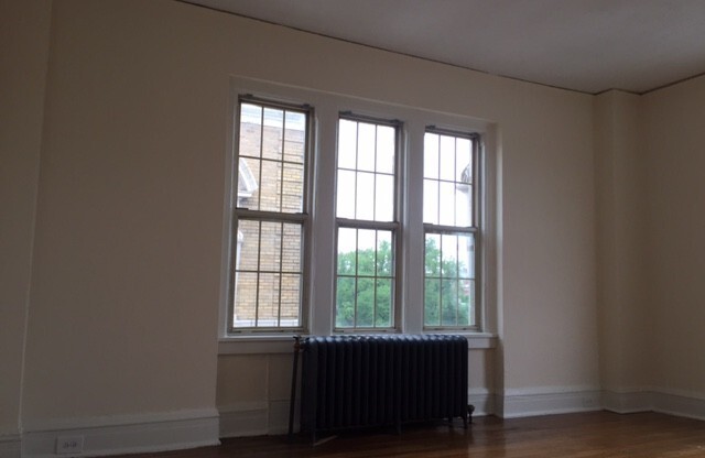 1 bed, 1 bath, 550 sqft, $1,600, Unit 814