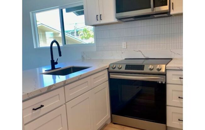 75-5730 Alahou St (Lono Kona Apartments)