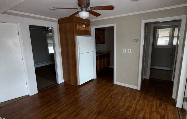 2 beds, 1 bath, $1,850, Unit Unit 7