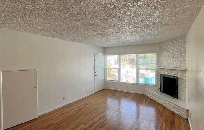 1 bed, 1 bath, 633 sqft, $3,100