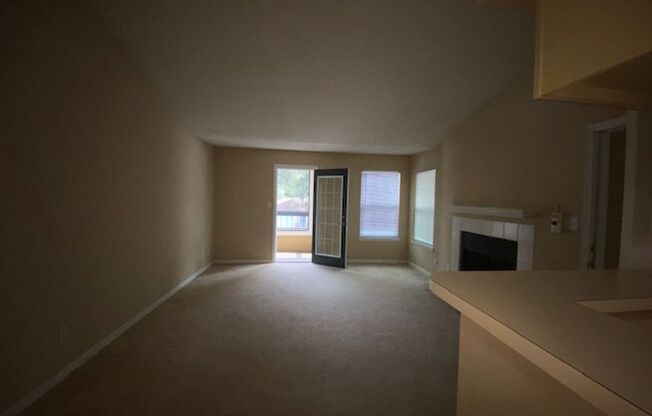 2 BEDROOM 2 BATHROOM CONDO FOR RENT / REGENCY GARDENS